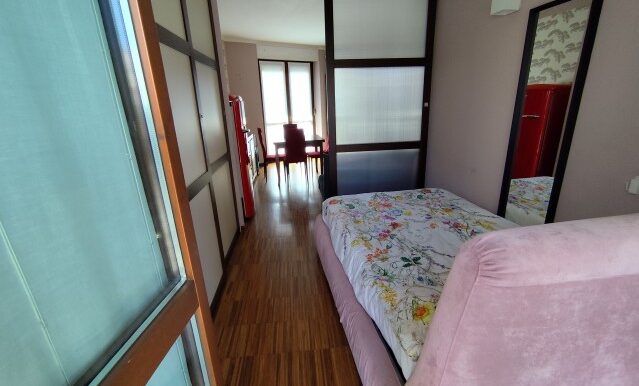 1740571065970 (Small)