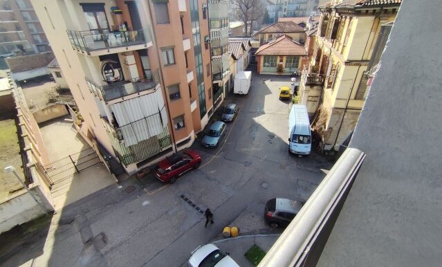 1740571065974 (Small)